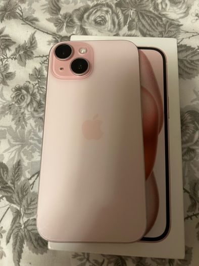 MINT  IPhone 15 Rose gold