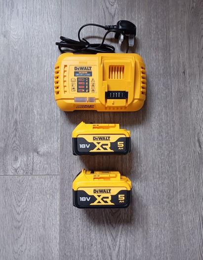 DeWalt Powerstack Batteries & Charger (New)