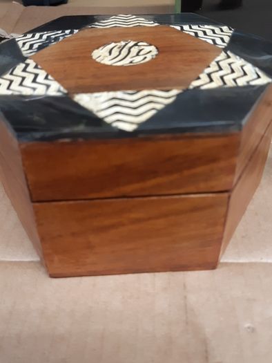 Trinket box inlaid