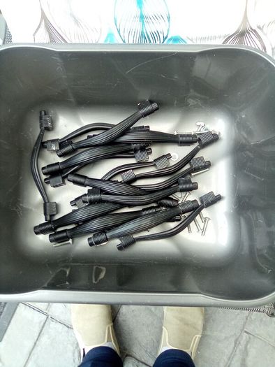 16. Cabinet. Handles  And Screws