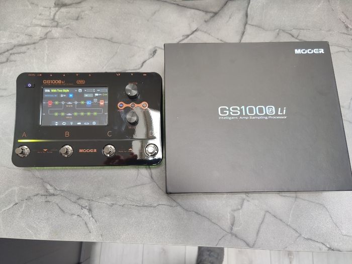 Mooer GS1000 Li Amp Profiling Multi-Effects Pedal