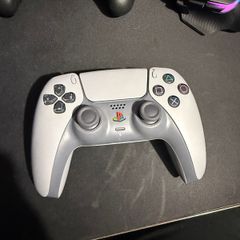 PlayStation 5 anniversary controller