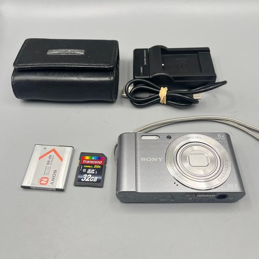 Sony Cyber-shot DSC-W810 20MP Digital Camera Silver - Full Kit - 32GB SD