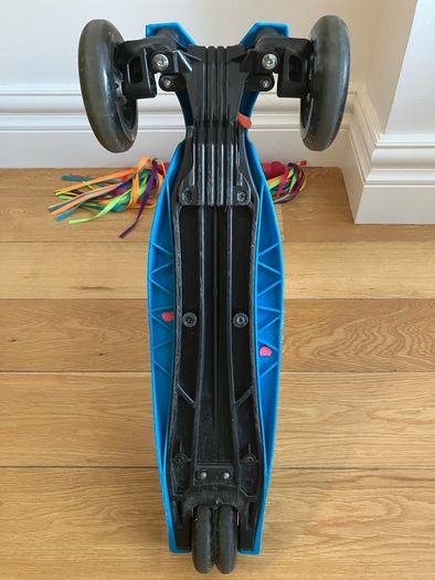 Maxi Micro scooter