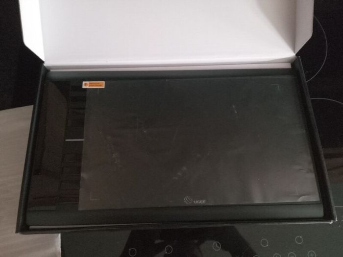 New Ugee m708 graphics tablet