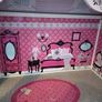 large doll house Image 9