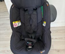 BESAFE IzI Turn i-size 360 Car seat