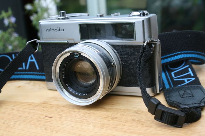 Minolta Hi-Matic 7   35mm Rangefinder Film MF Camera Rokkor-PF 45mm f/1.8 Lens JPN (working)