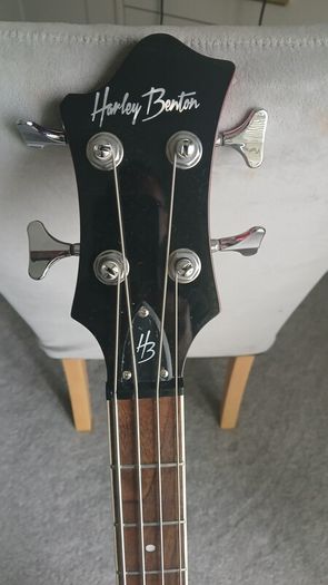 Bass Guitar Like New