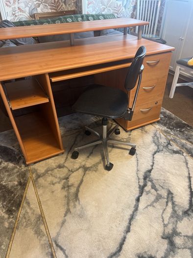 office desk and chair