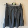 Dunnes grey skirt (as new) age 8-9 Image 5