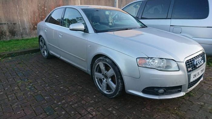 Audi a4 b7 driver side headlamp,headlights.breaking sline isofix lower trims seats boost pipe suspension parts clutch kits flayweel parcel shelf