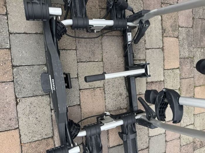 BMW Genuine Rear Bike Cycle Rack Towbar Mount Carrier System (3 Bikes)