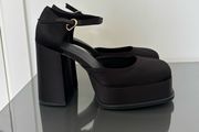 H&amp;M Chunky black platform heels.