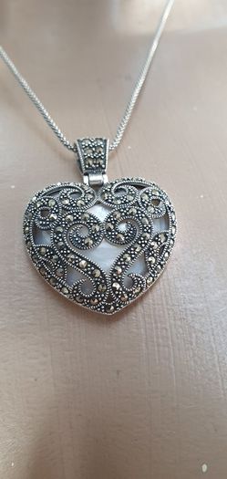 Antique sterling silver jewelled heart pendant mounted on mother of pearl base necklace Rrp 250