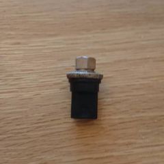 Audi  high pressure aircon switch / sensor. Sline bumpers wings boot lid clear headlamps sat nav gps cd changer radio 2.0tdi BLB BRE BRD engines turbo