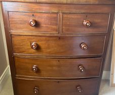 Antique chest of drawers