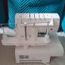 Singer S010L Sewing Machine Image 4