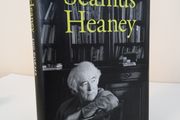 100 Poems by Seamus Heaney (PT156)