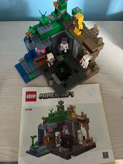 Lego Minecraft Skeleton Dungeon