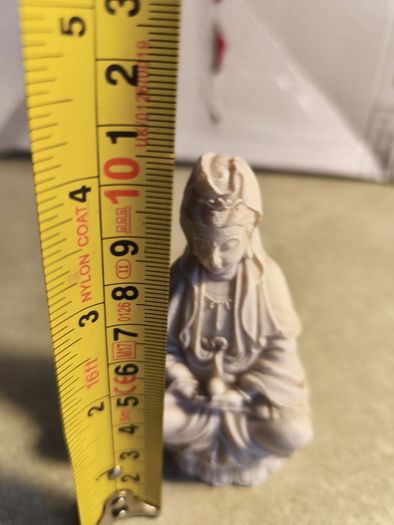Vintage Chinese Buddhism Quan Yin Kwan-yin White Resin.