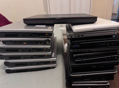 19 laptops for parts or repair