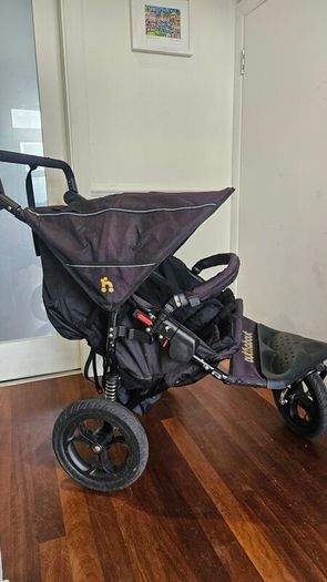 Out'n'About double nipper
