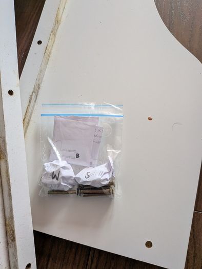 Toddler bed (no mattress)