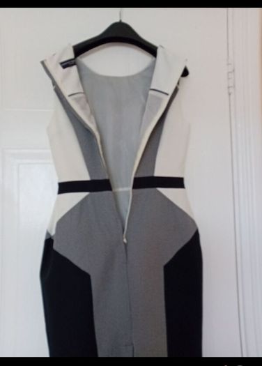 Sleeveless Formal Dress