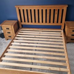King Size Kingston Oak Bed Frame + Matching Bedside Lockers