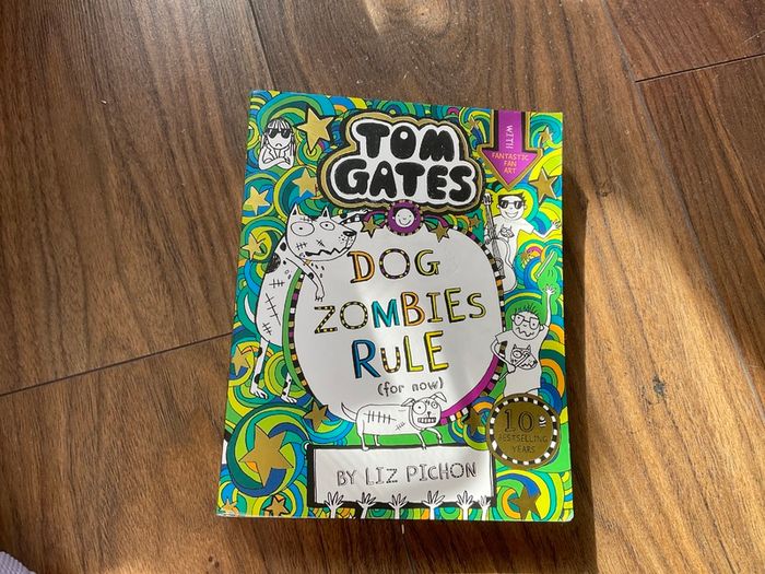 Tom Gates dog zombies rule