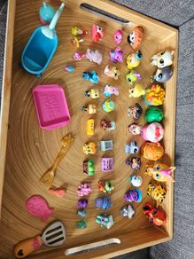 Toys Hatchimals, poopsies , Shopkins,Doorables, Crystal babies, Lps, and Nom Noms.