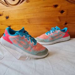 2017 nike free rn gs Size 5 eu 38 Multicoloured In excellent condition