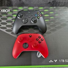 Xbox Series X 1tb - 2 Controllers - Games