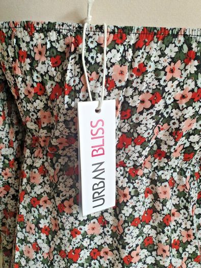 Urban Bliss Ladies Floral Puffed Sleeve Sweetheart Neck Dress Size 10 New With Tags CAN POST