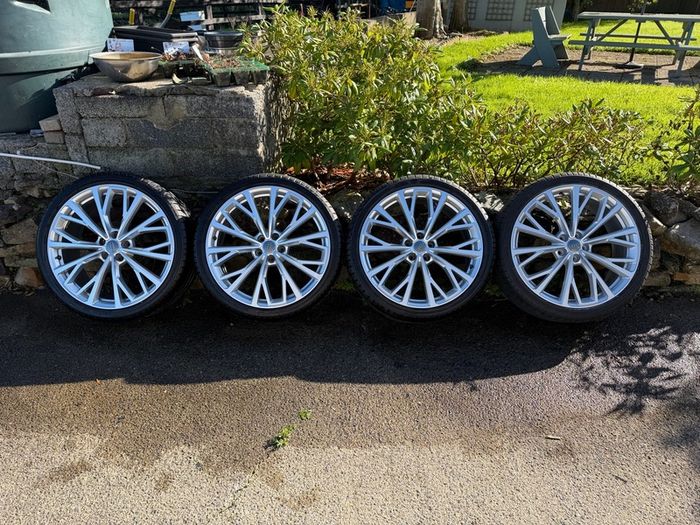 Genuine A6 Alloy wheels