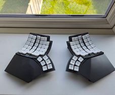 Unused MoErgo Glove80 keyboard, the ultimate ergonomic keyboard