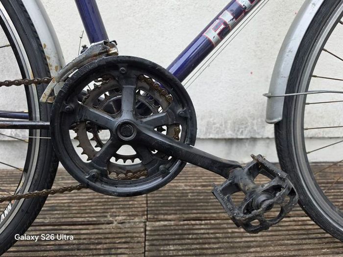 Step-through hybrid / city bike