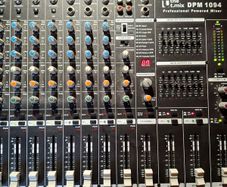 powered mixer