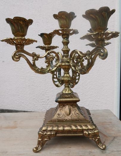 Vintage Candle Holder in Gold with Details / For 5 Candles / Antique Home Decor / Old Golden Candelabra Candle Stand