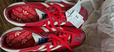 Men's running shoes