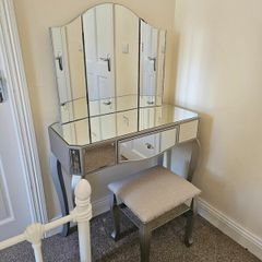 Matching bedside lockers,dressing table and stool