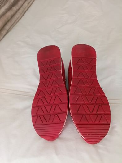Shoe