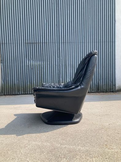 Mid Century Swivel Lounge Chair - Warehouse and Showroom Open Saturday  15th August 12 till 4pm 12 till 4pm Eircode R95T227