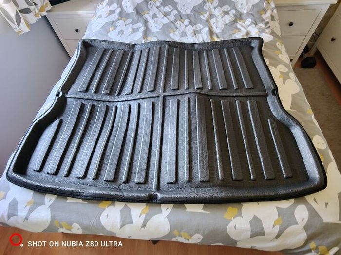 Xpeng  G6.  Accessories all brand new and never used!!!