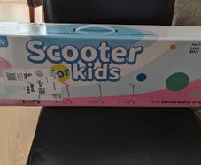 BELEEV V2 Scooters for Kids with Light-Up Wheels