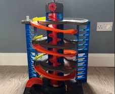 Hotwheels Mega Garage