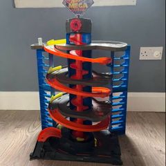 Hotwheels Mega Garage