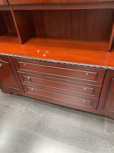 dispaly cabinet