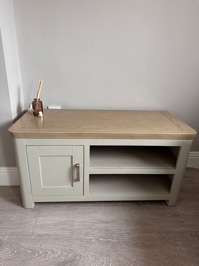 TV Unit/ Cabinet